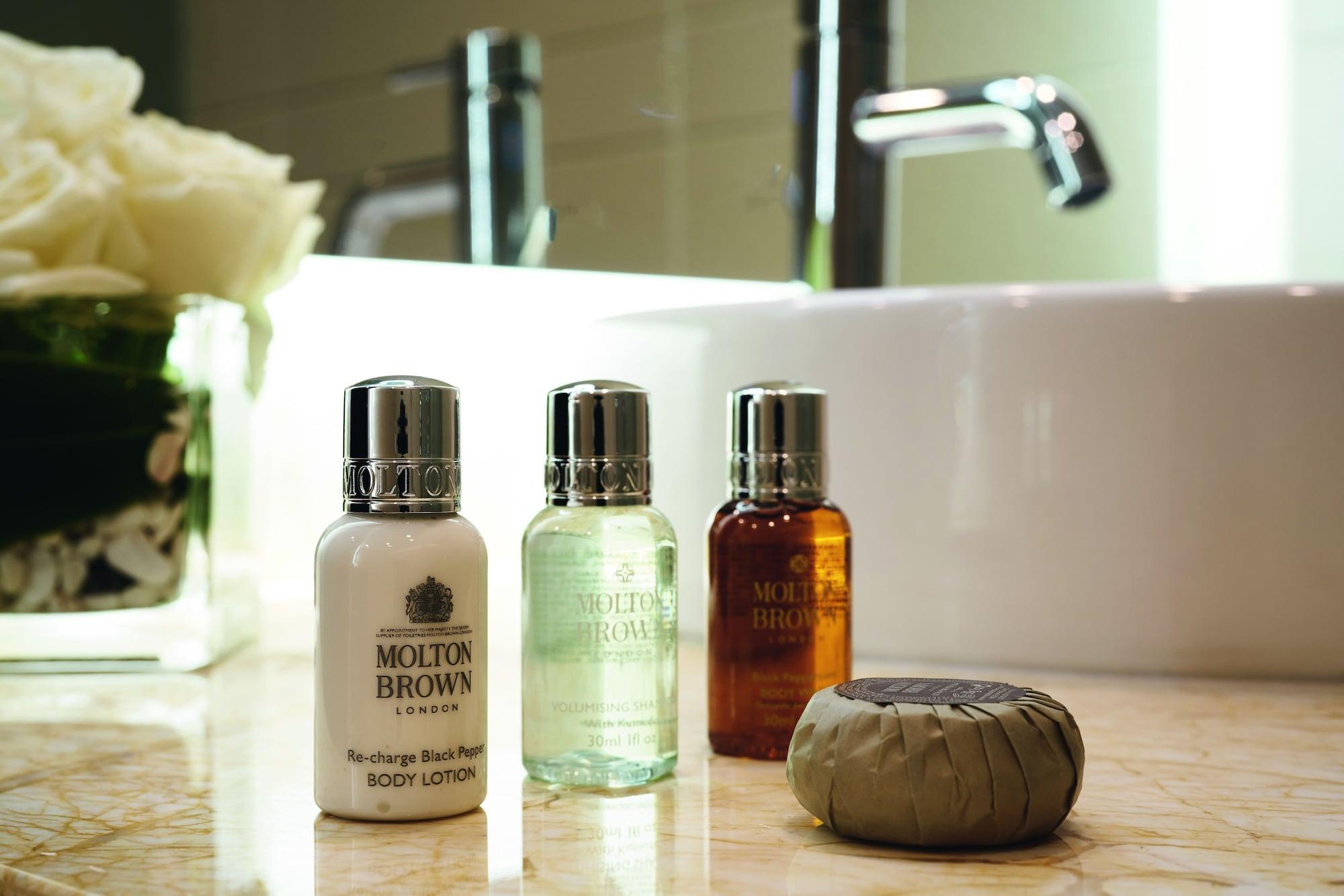 Movenpick Hotel & Convention Centre Klia Sepang Exterior foto Molton Brown products