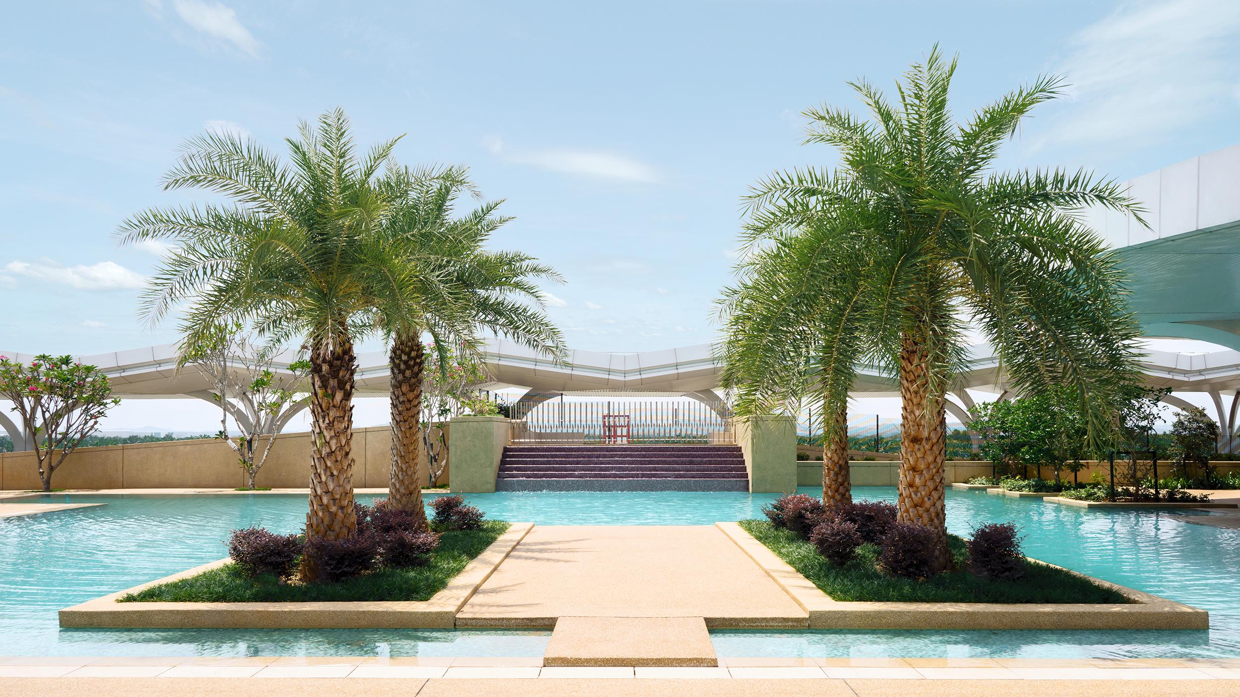 Movenpick Hotel & Convention Centre Klia Sepang Exterior foto The resort's swimming pool